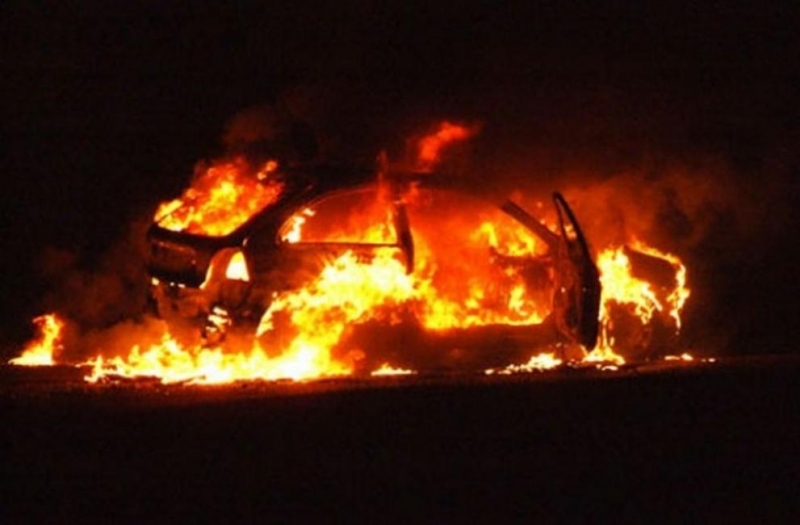 Монтанска кола е горяла в козлодуйско село намерен е овъглен
