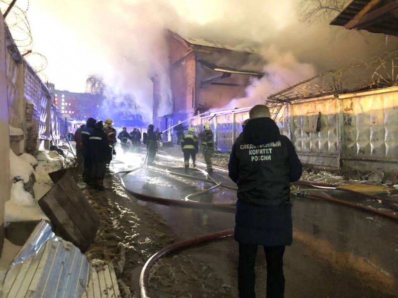 Най малко шестима души са загинали снощи в следствие на пожар