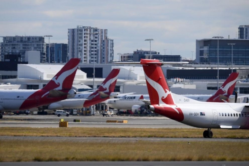 Летището в Сидни затвори две от трите си писти, поради