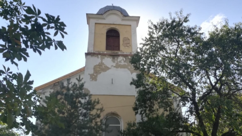 Завърши ремонтът на покрива на църквата Свети Теодор Тирон във