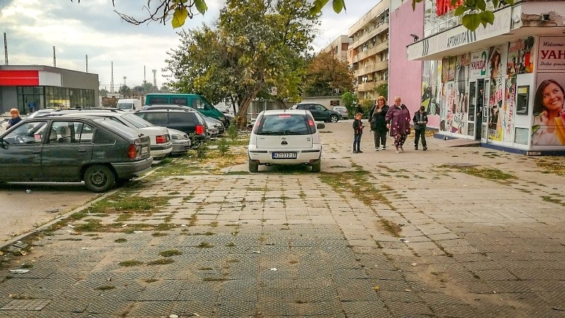 Безобразното паркиране във Видин няма край но освен от него
