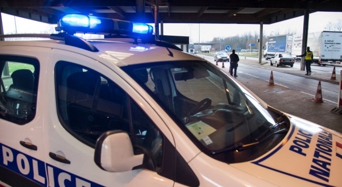 Френската полиция е арестувала двамата братя на нападателя открил стрелбата