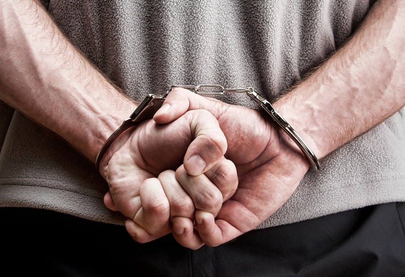 32-годишен жител на Белоградчик е задържан вчера в полицейския арест.