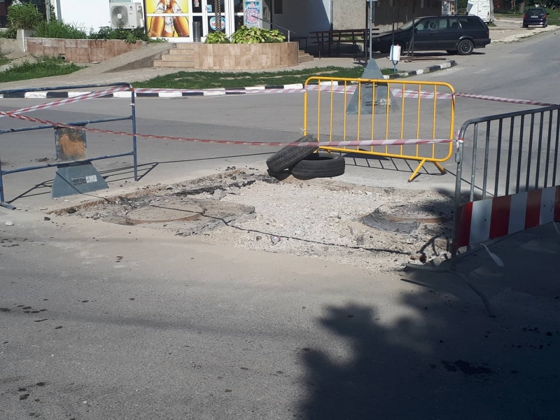 Пропадна нов участък от прясно ремонтираната улица Арх Цолов в