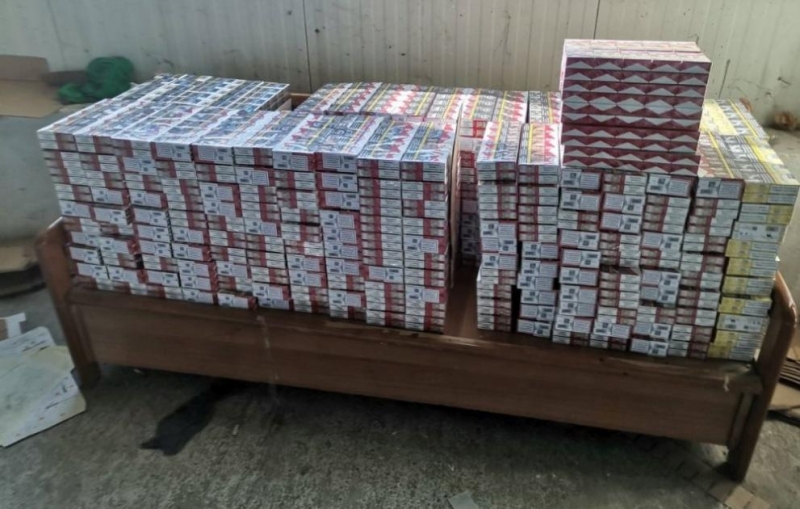 4360 къса контрабандни цигари задържаха митнически служители при два случая