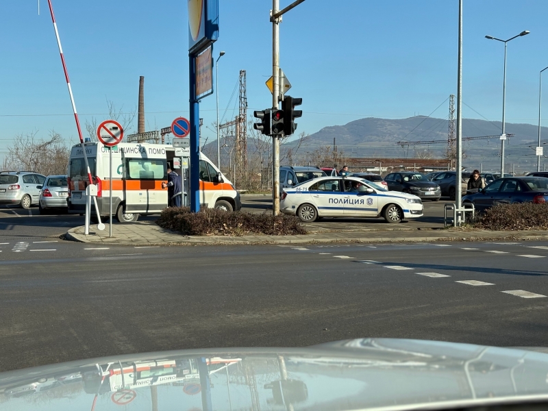 Линейка и полиция окупираха паркинга на хипермаркет Lidl до автогарата