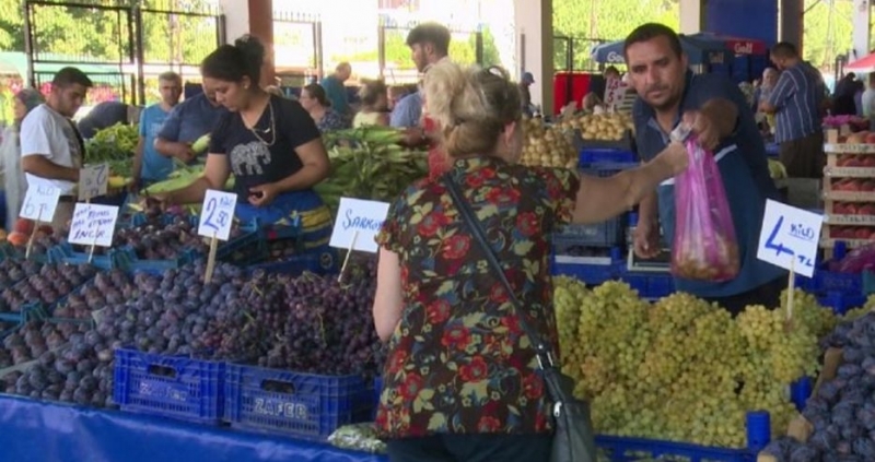 Пазарите в Одрин се препълниха с българи Въпреки чакането по