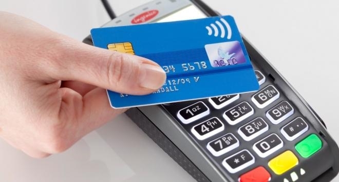 БНБ отчита за първи път над 100 млн картови плащания