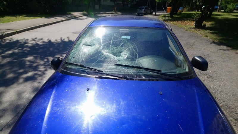 Заловиха младеж, потрошил колата на жена във Врачанско, съобщиха от