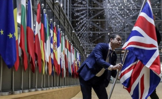 Британското правителство очаква бъдещата търговия с ЕС да се извършва