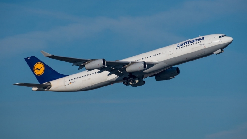 Пилотите и стюардесите на авиокомпанията Луфтханза започват ефективна стачка в