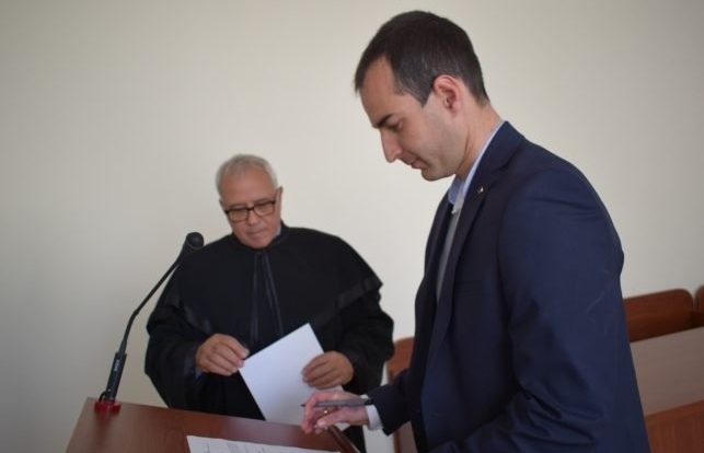 Новоназначеният съдия в Районен съд Козлодуй Борислав Методиев положи