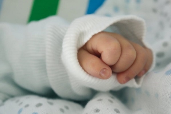 40-дневно бебе е било донесено мъртво в болницата в Пазарджик.