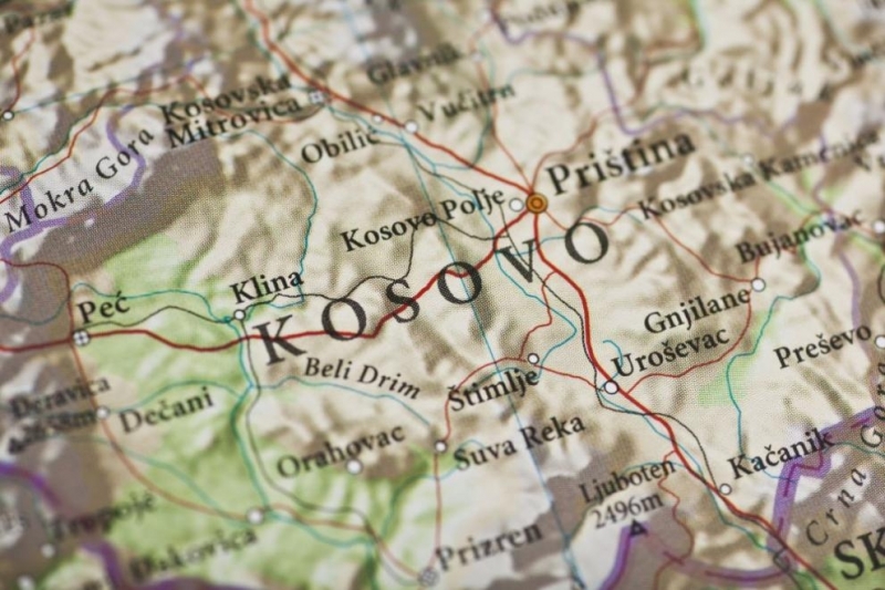 Правителството на Косово реши да отмени отчасти спорното 100 процентно мито