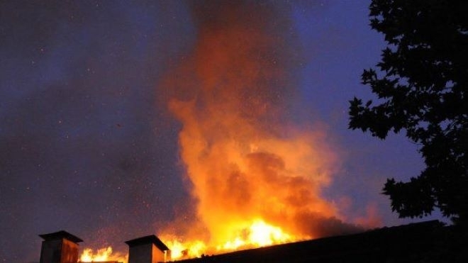 Пожар вилня в берковски имот, щетите са сериозни, съобщиха от