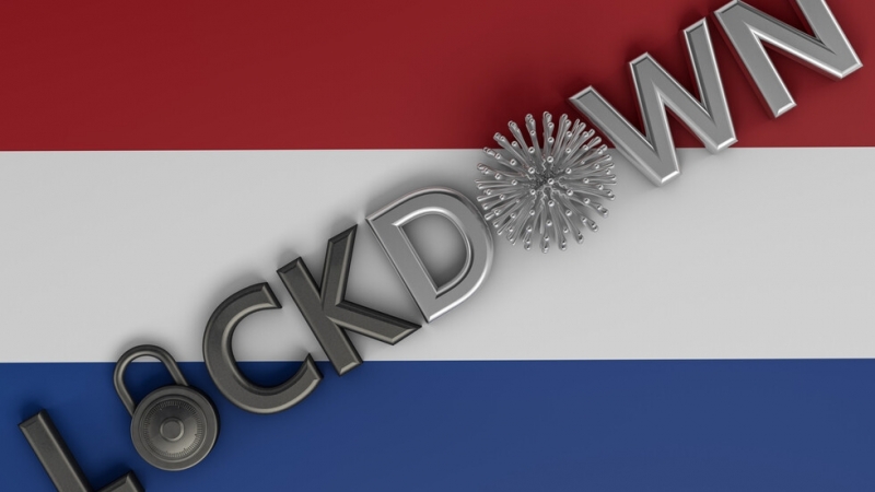 Нидерландия въведе днес полицейски час с цел борба срещу коронавируса,