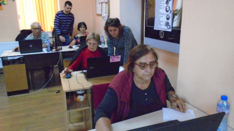 Във видинското Ново село завърши курс по начална компютърна грамотност