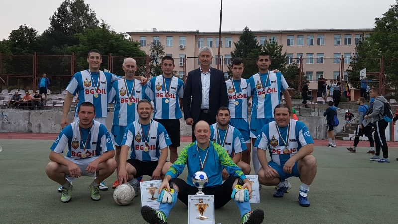 Завърши XVIII ят открит футболен турнир на малки вратички за фирмени
