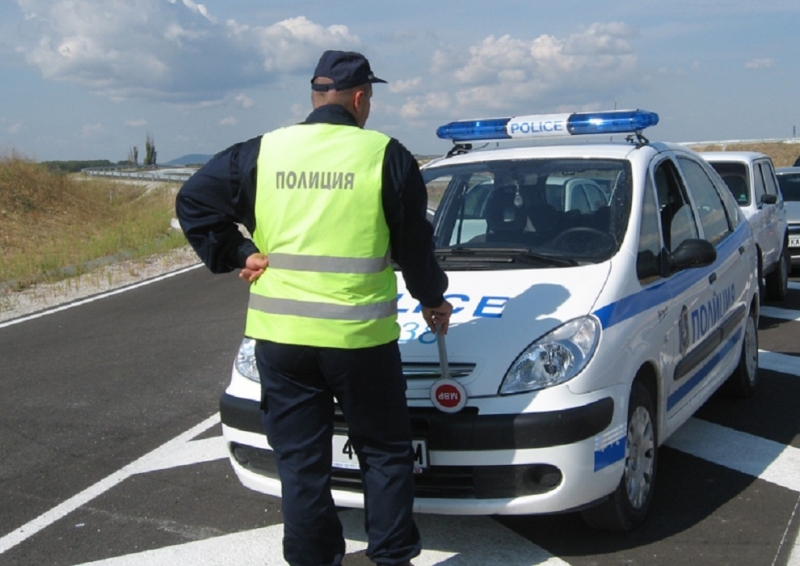 Полицията е засекла неправоспособен шофьор да кара камион във Врачанско,