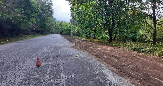 Стартираха дейности по почистване на тротоарите до градския стадион в