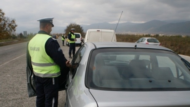 Полицаи от Враца са извършили проверки на над 150 лица