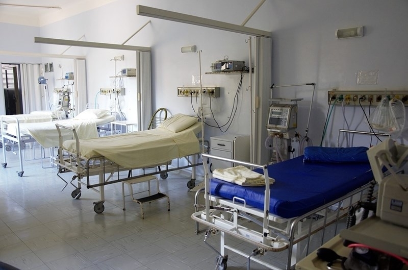 Лекарите в Пирогов продължават да се борят за живота на