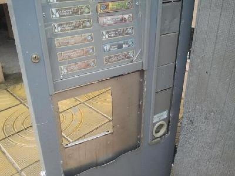 Бандит разби кафе автомат във Вълчедръм съобщиха от полицията в Монтана