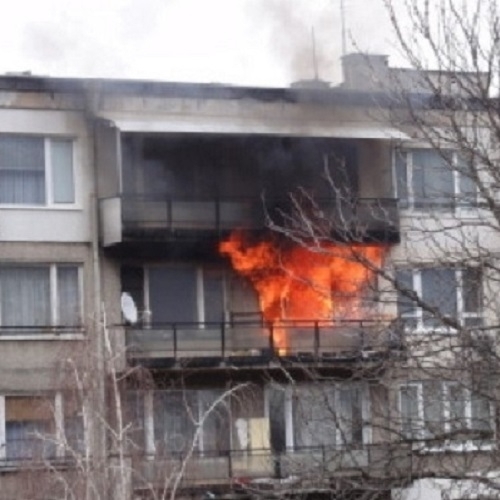 Апартамент е горял вчера в Мездра, научи агенция BulNews. Огънят
