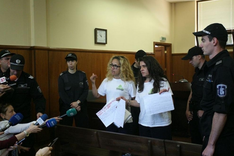 Задържането на кмета на столичния район Младост Десислава Иванчева е