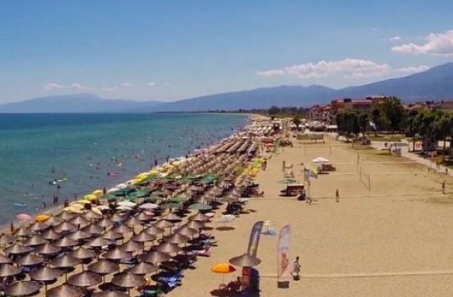 Повишени са цените по плажовете в Гърция Плаща се чадър