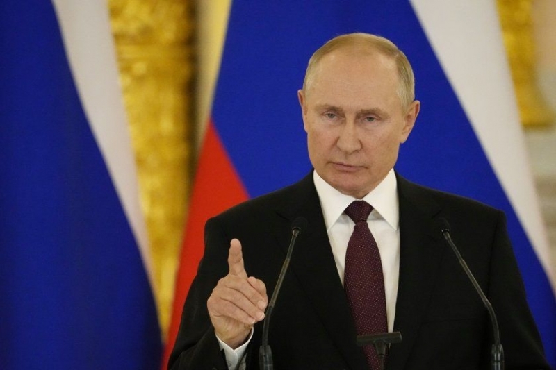 Руският президент Владимир Путин подписа вчера закон, в който е предвиден доживотен