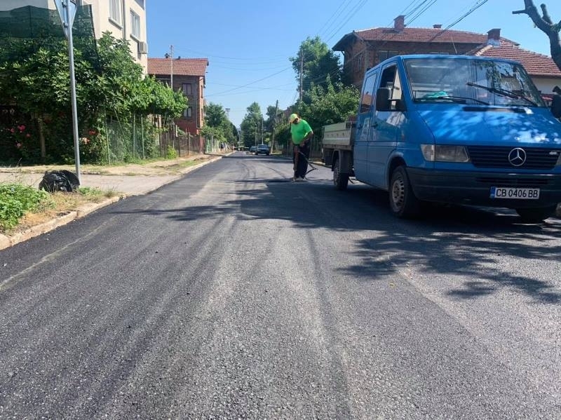 От началото на седмицата стартира възстановяването на асфалтовите настилки на