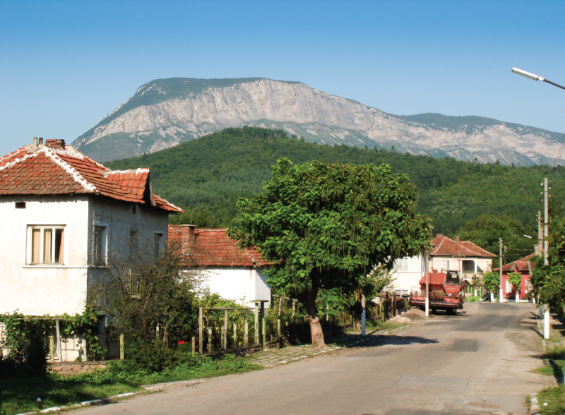 На 18 август балканското селце Горно Озирово се събира на