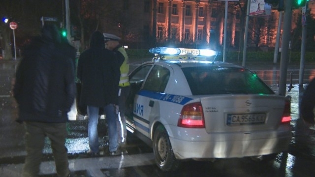 Неизвестни нападнаха заместник кмета на Ловеч пред дома му Цветан