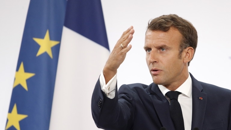 Президентът на Франция Еманюел Макрон вярва че НАТО преживява мозъчна