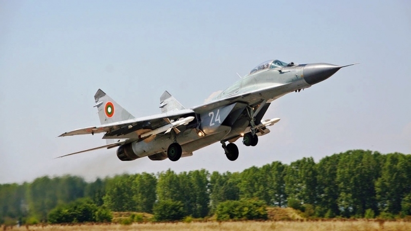 Парламентът одобри възстановяване на Висшето военновъздушно училище "Георги Бенковски" в
