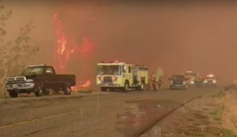 Близо 8 000 души са евакуирани в Калифорния заради голям