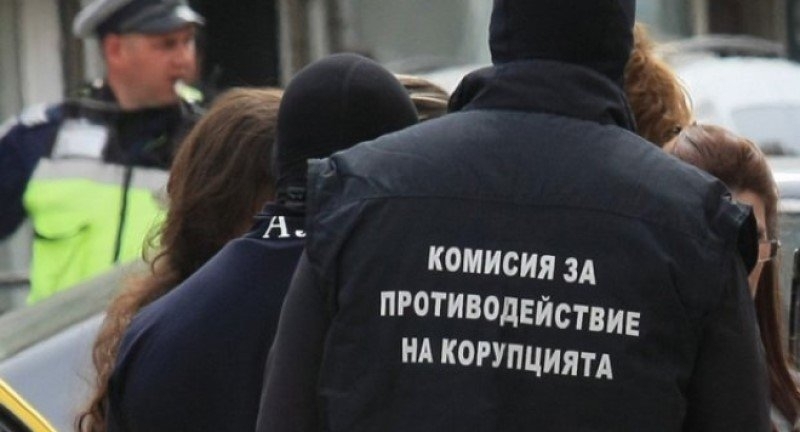 Антикорупционната комисия (КПКОНПИ) провежда акция в община Свиленград. Инспекторите са