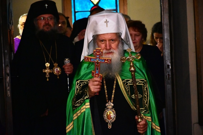 Продължават Свети-Софрониевите чествания във Враца. Патриарх Неофит вече пристигна в
