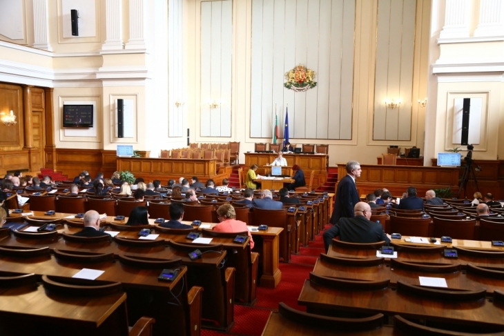 Парламентът прие оставката на народния представител от ГЕРБ Димитър Гамишев.