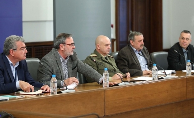 Началникът на оперативния щаб ген Венцислав Мутафчийски отказа да коментира думите