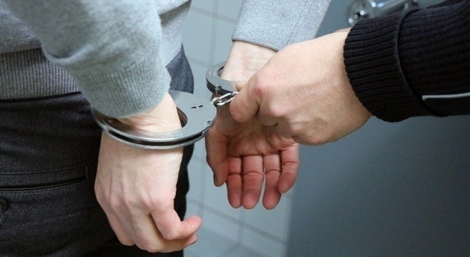 Председателят на ТЕЛК в Ловеч е арестуван, съобщава "24 часа".