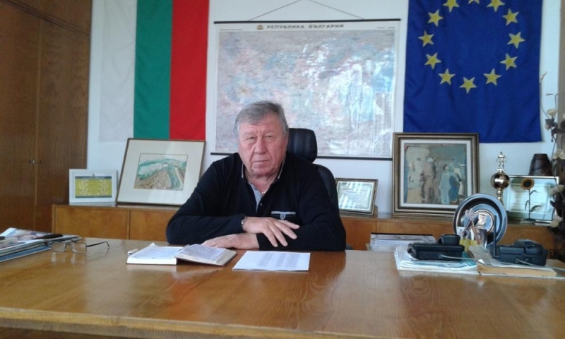Вълчедръм отново гласува доверие на дългогодишния си кмет Иван Барзин,