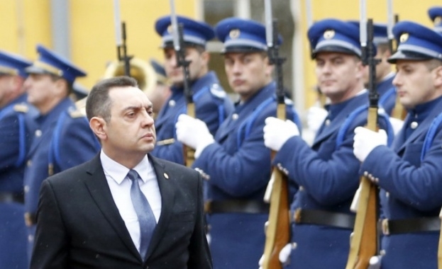Проруският военен министър на Сърбия коментира, че балканската държава може