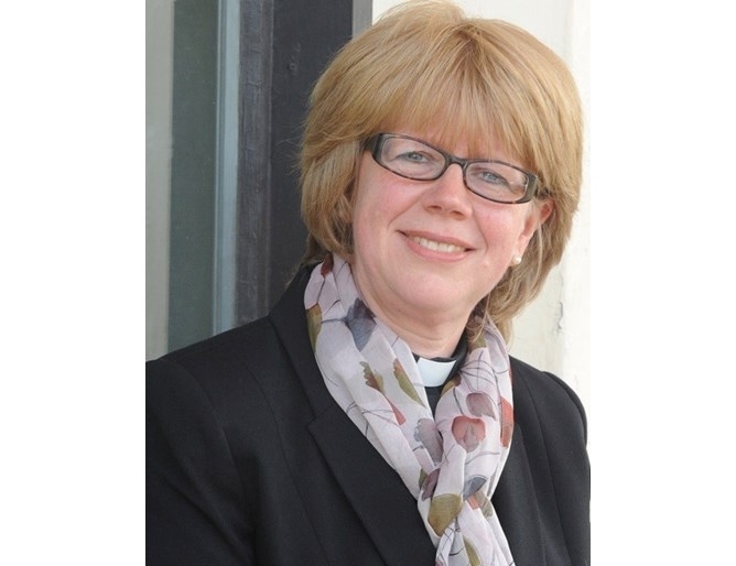 Бившата медицинска сестра Сара Мълали бе назначена днес за епископ