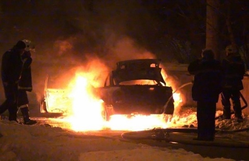 Кола е изгоряла като факла в монтанското село Винище научи
