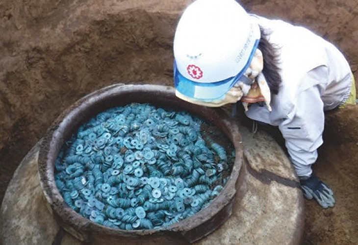 В префектура Сайтама в Япония е открито най-голямото монетно съкровище,