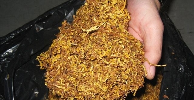 Полицаи иззели незаконен тютюн от къща в монтанско село съобщиха