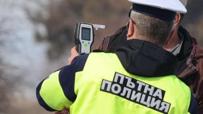 Хванаха мъртвопиян тракторист във врачанското село Софрониево съобщиха от полицията