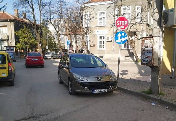 Повече от ясно е че неграмотното паркиране във Видин няма